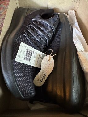 adidas Men’s All-Black Athletic Running Shoes